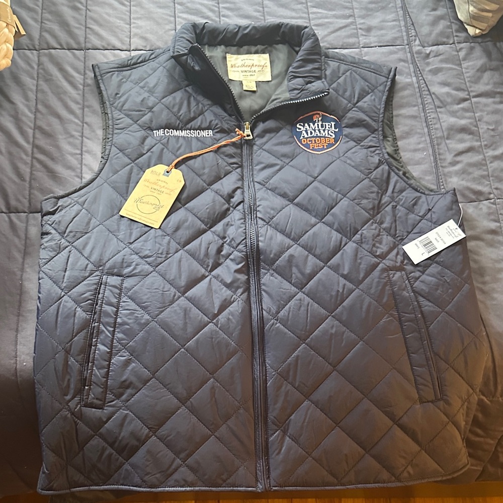 LIMITED EDITION Original Weatherproof Vintage Diamond Quilted Vest in Navy